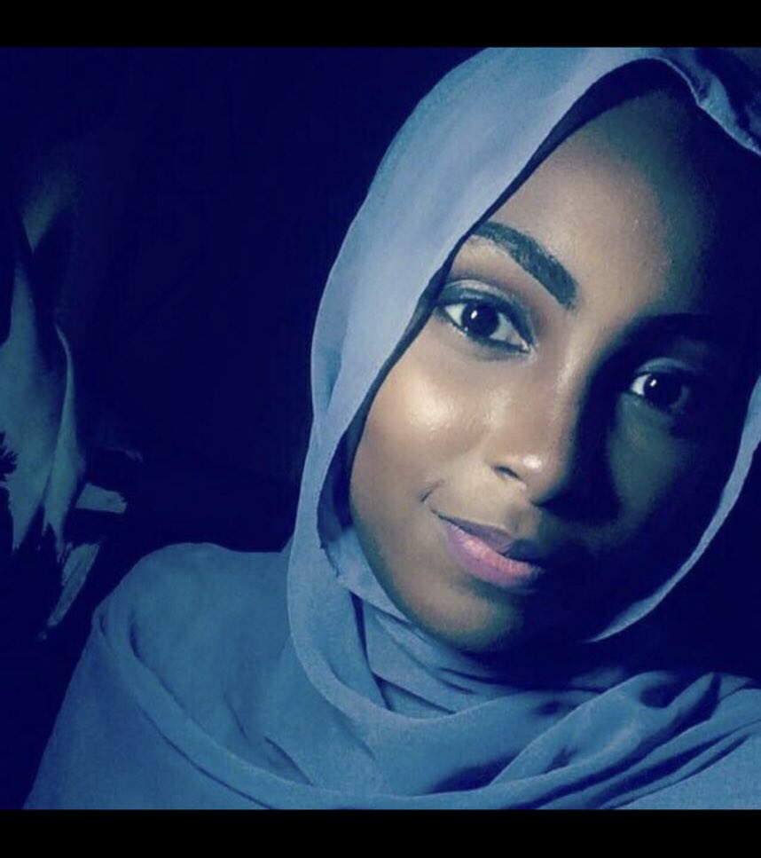 Aminah_Rimi's tweet photo. ❤️💫

#GlowUpThread 
#GloUpChallenge https://t.co/DunRsKkUaE