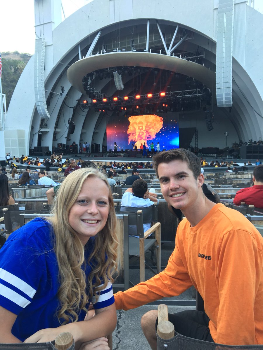 RyanColeSmith1's tweet photo. Happy 2 years beautiful. Thanks for being the best girlfriend ever and I can’t wait for what the future holds 😘❤️❤️ https://t.co/nQOCnvNuQd