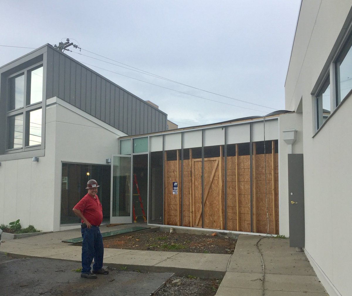 lizabeththeiss's tweet image. Every time I go on a jobsite, I try to learn something new. Today I learned the term ‘candleitis’....the number of candles on your cake is where this guys gains his experience. Love my team! Thank you Dennis! #jobsitehumor