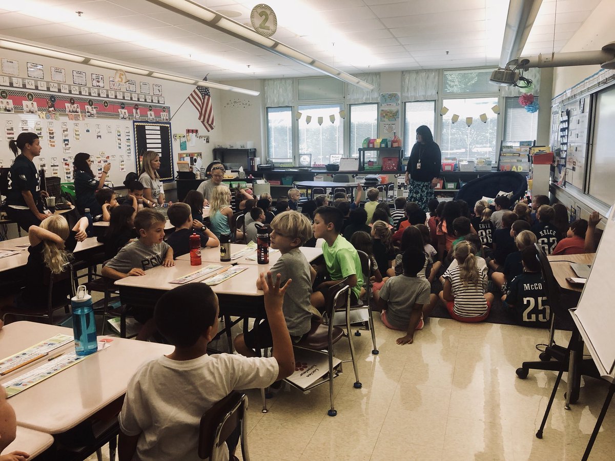 Second Grade had a very special visit from Dr. McKillip today! Thank you for teaching us about your role as the leader of French Creek. We ♥️ our principal! #WhatMakesFCSpecial <a href="/OwenJRobertsFC/">French Creek Elementary School</a> <a href="/TroutmanFC2/">Krista Troutman</a> <a href="/MrsKirby_FC/">Mrs. Kirby</a> <a href="/MrsJastrem_FC2/">Mary Cate Jastrem</a>