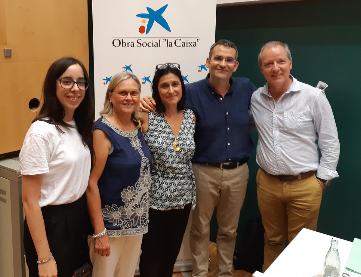 Regli_Garesp's tweet photo. Hoy ha sido la presentacion del proyecto en el que @FEDER_ONG lleva colaborando dos años #COMJunts @comunica_health Investigadores principales @armayones @rosaestopa ¡Sigamos ayudando a las familias! https://t.co/JcRgjDcw7g