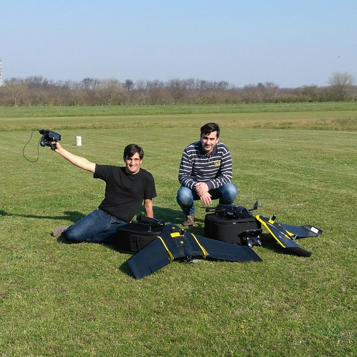 HYoungGEO's tweet image. Tarde de drones. @Javierhjdx @HYoungGEO Ezeiza #ebee #eBeePlus #bebopthermal #bluegrass @geosistemassrl