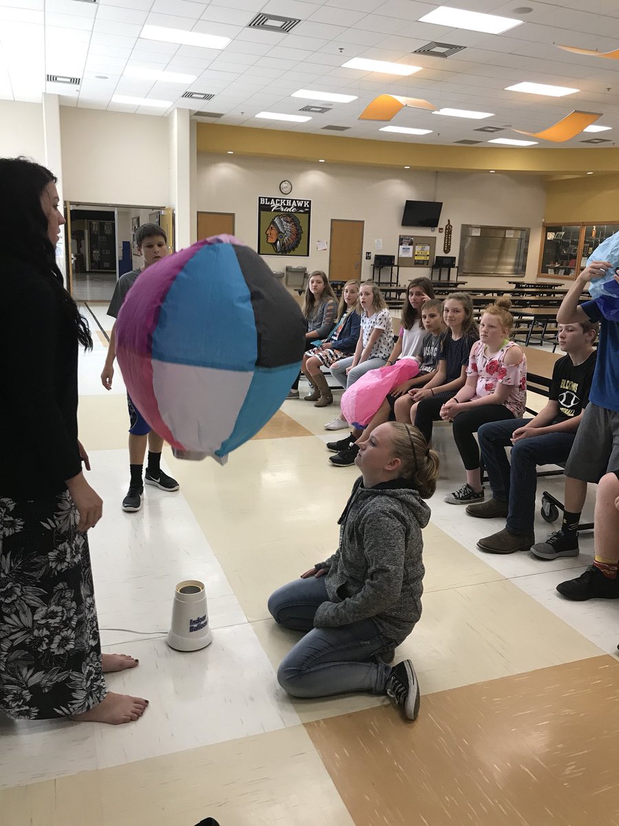 JeanetteBakerPD's tweet photo. Students experimenting with air vehicles (hot air balloons) in flight and space. https://t.co/mLpAXextR6