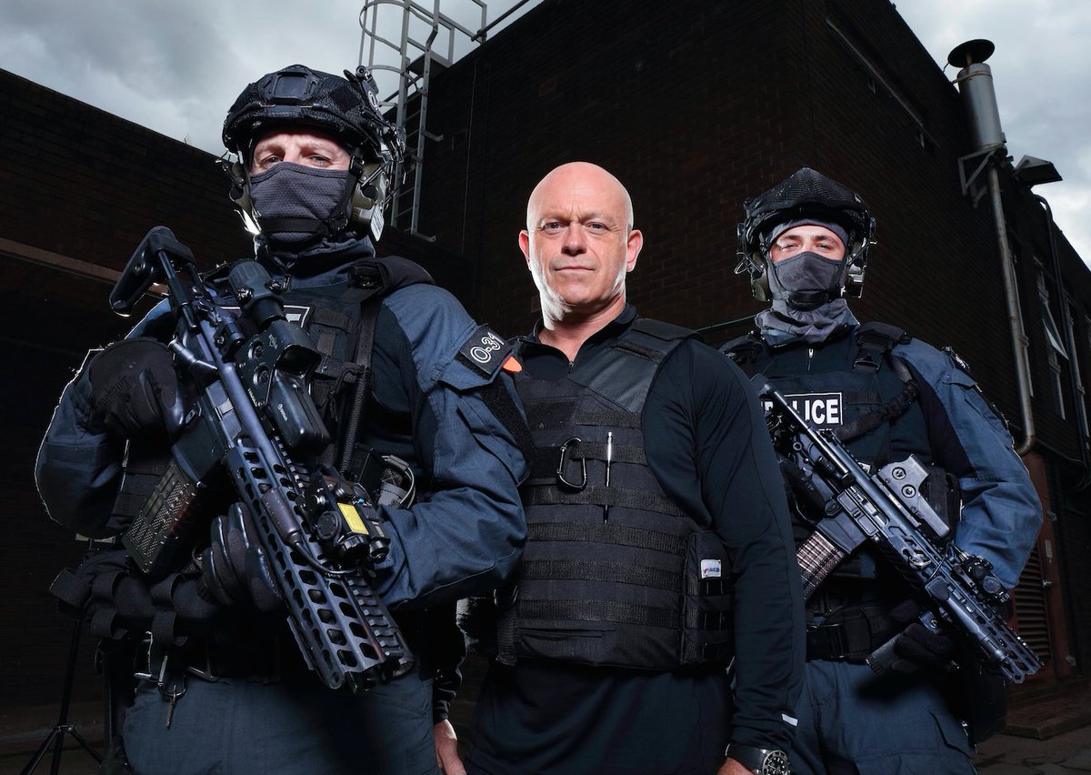ITV's tweet photo. Gun crime is rising. @RossKemp joins armed police raids as they try to keep the streets safe.
#RossKemp and the Armed Police. Starting now on @ITV https://t.co/ZwI7GnVA1x