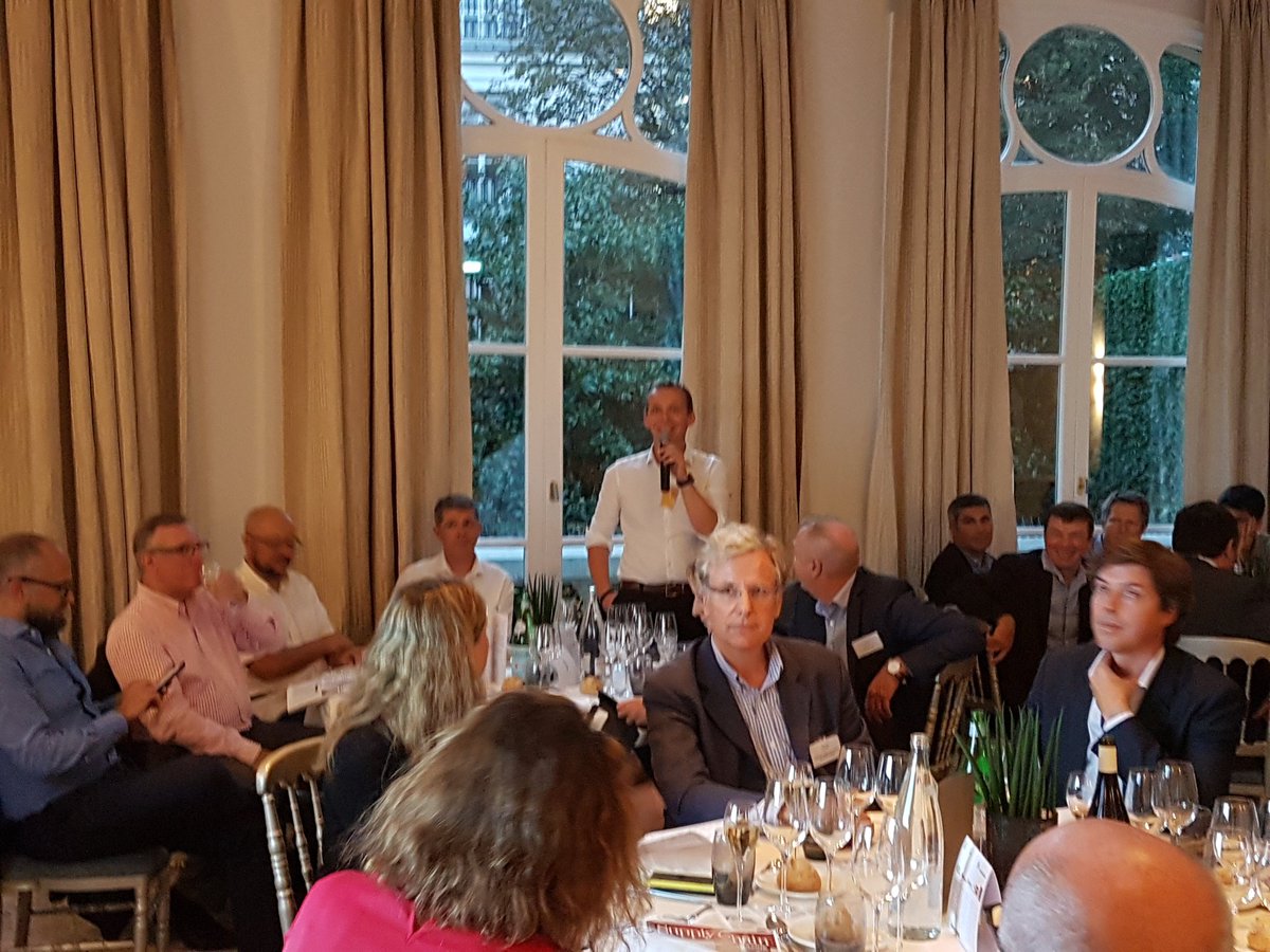 Nos nouveaux membres de l'#AgoraSupplyChain se presentent lors de notre soiree de rentrée 2018/2019