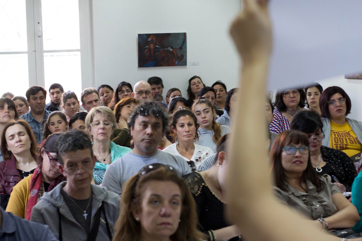 Taller para generar más y mejores ventas en <a href="/LanusEmprende/">Lanús Emprende</a> junto a <a href="/PRODUCCION_ARG/">Secretaría de Industria y Desarrollo Productivo</a>. Nos preparamos para la Feria de Emprendedores de Lanús 

<a href="/lanusmunicipio/">Lanús Gobierno</a> <a href="/LanusCultura/">Cultura y Educación</a> <a href="/thelmavivoni/">ThelVivoni</a> <a href="/JonyMangieri/">Jonathan Mangieri</a> <a href="/jesicandendo/">jesicandendo</a> <a href="/10juarezemi/">NMO_10</a> <a href="/Alitavivas/">Alejandra Vivas ⭐⭐⭐</a> <a href="/p_gigli/">Patricio Gigli</a> <a href="/nico_zaballa/">Nicolás Zaballa</a>