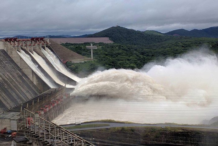 elimpulsocom's tweet photo. Problemas eléctricos y crecida de ríos por sobre producción #06Sep - https://t.co/8vkkeXaA2Z - https://t.co/s8NnQulbHM https://t.co/GHzny47Tpu