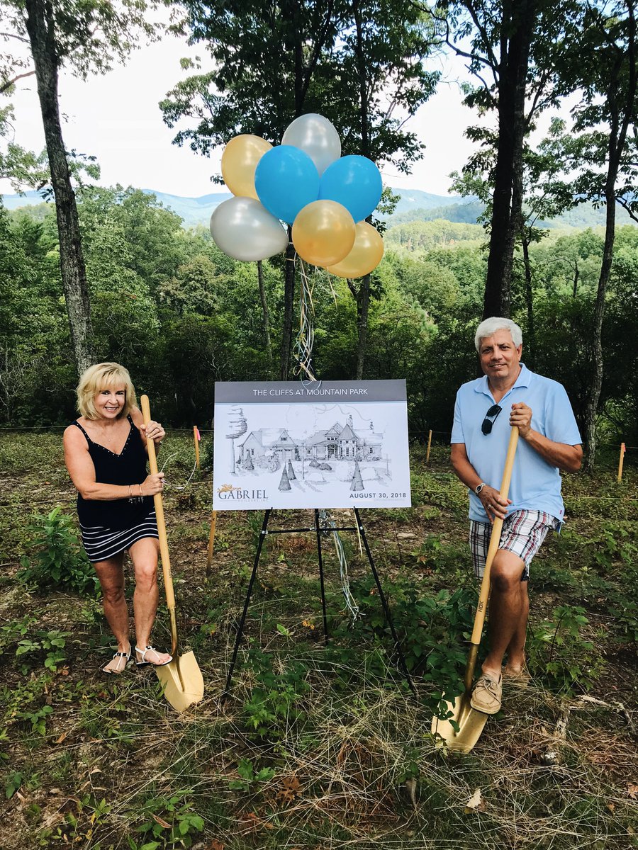 CliffsLiving's tweet photo. Please join us in giving a warm welcome to some of our newest members of #TheCliffsatMountainPark! This happy couple recently broke ground on their new home by #gabrielbuilders. We can’t wait to see it take shape! #CliffsLiving https://t.co/efmWrxDDxT