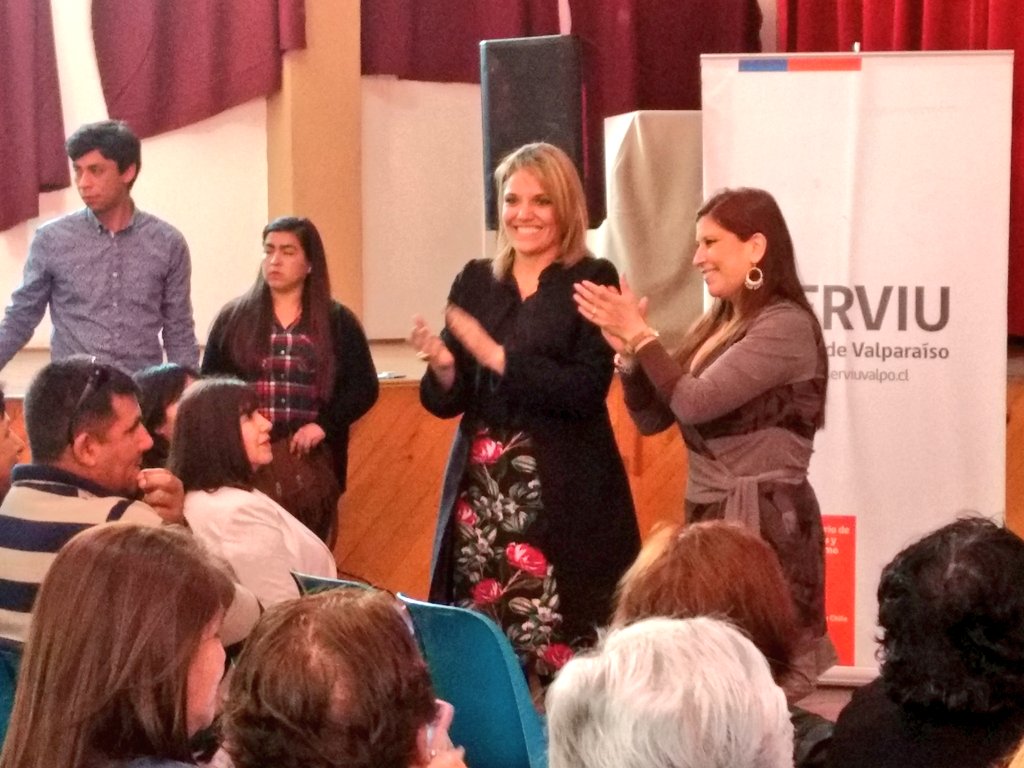 Serviuvalpo's tweet photo. ¡Ya estamos en la provincia de @govpetorca! Un excelente día para las familias que recibirán sus subsidios para adquirir y arrendar una vivienda 🏡. Con especial énfasis a la clase media y adultos mayores. https://t.co/qDX4QI5Whl