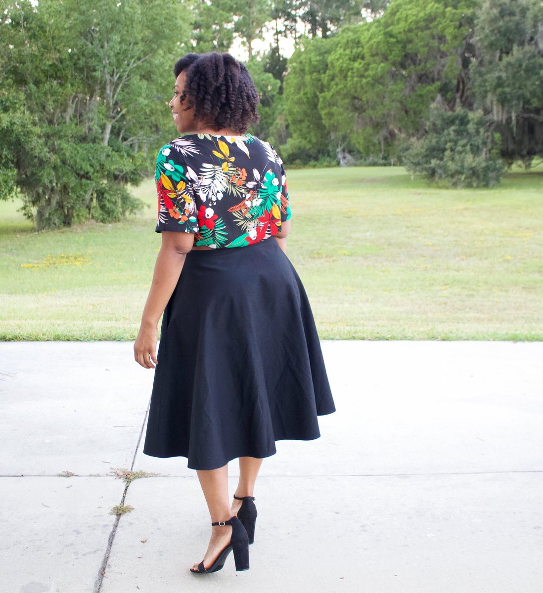 TELIOFashion's tweet photo. #collaboration with/avec #brittanyjjones <3 #ontheblog #nationalsewingmonth https://t.co/wFD8GQFtS6 https://t.co/Idk4WVtWZK