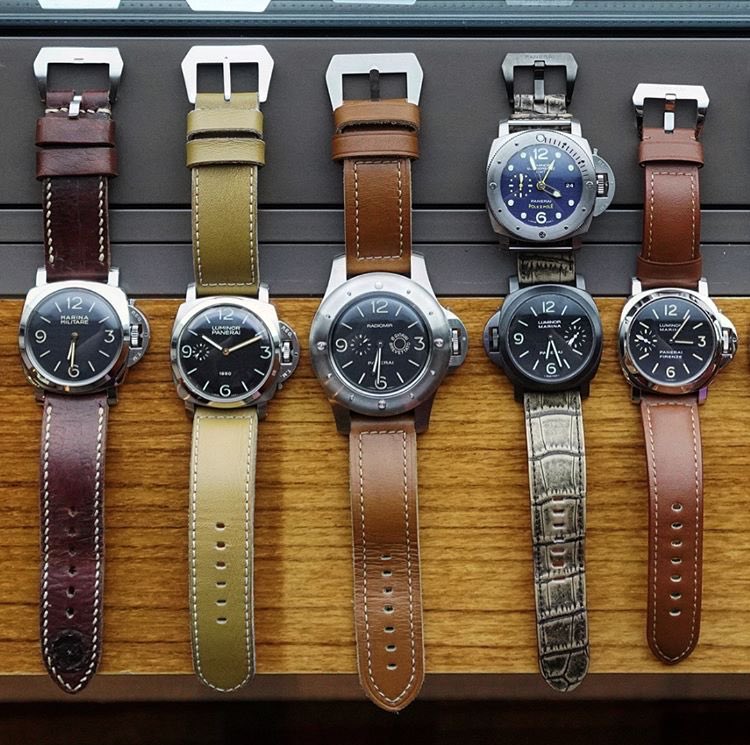 PaneraiCentral's tweet image. Just a good old fashioned #Panerai #PAMily hanging out.  Big daddy just chilling in the middle.  Pic by @paneraipamily #PaneraiCentral