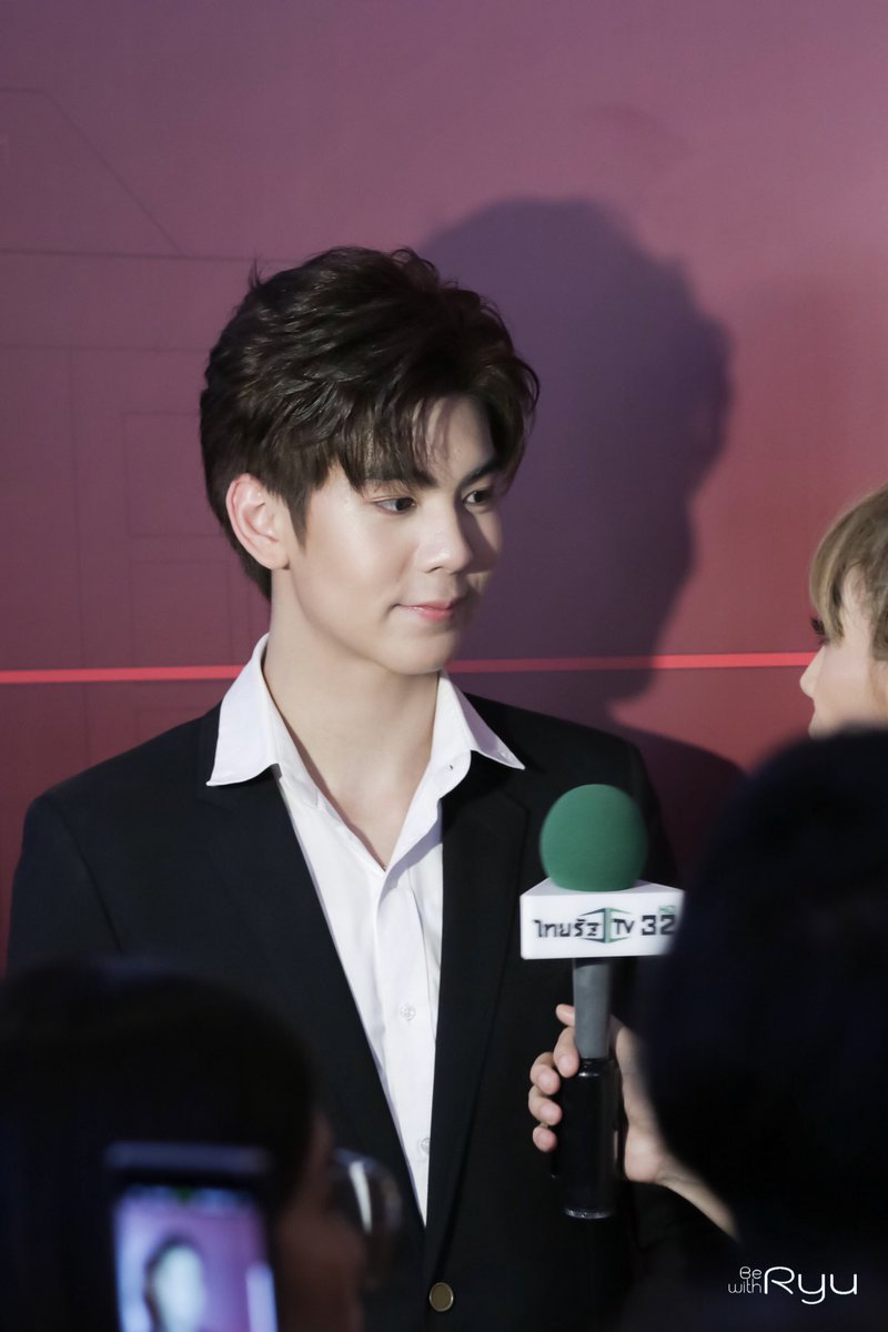 bewithryu's tweet photo. 180905 @ryuvachirawich  แถลงข่าวละคร #เลือดข้นคนจาง 

น่ารักไม่มีใครเกิน ☺️

#ryu_vachirawich 
#RyuPower 
#Bewithryu
#TUSexyBoy https://t.co/2H6b1rGqIM