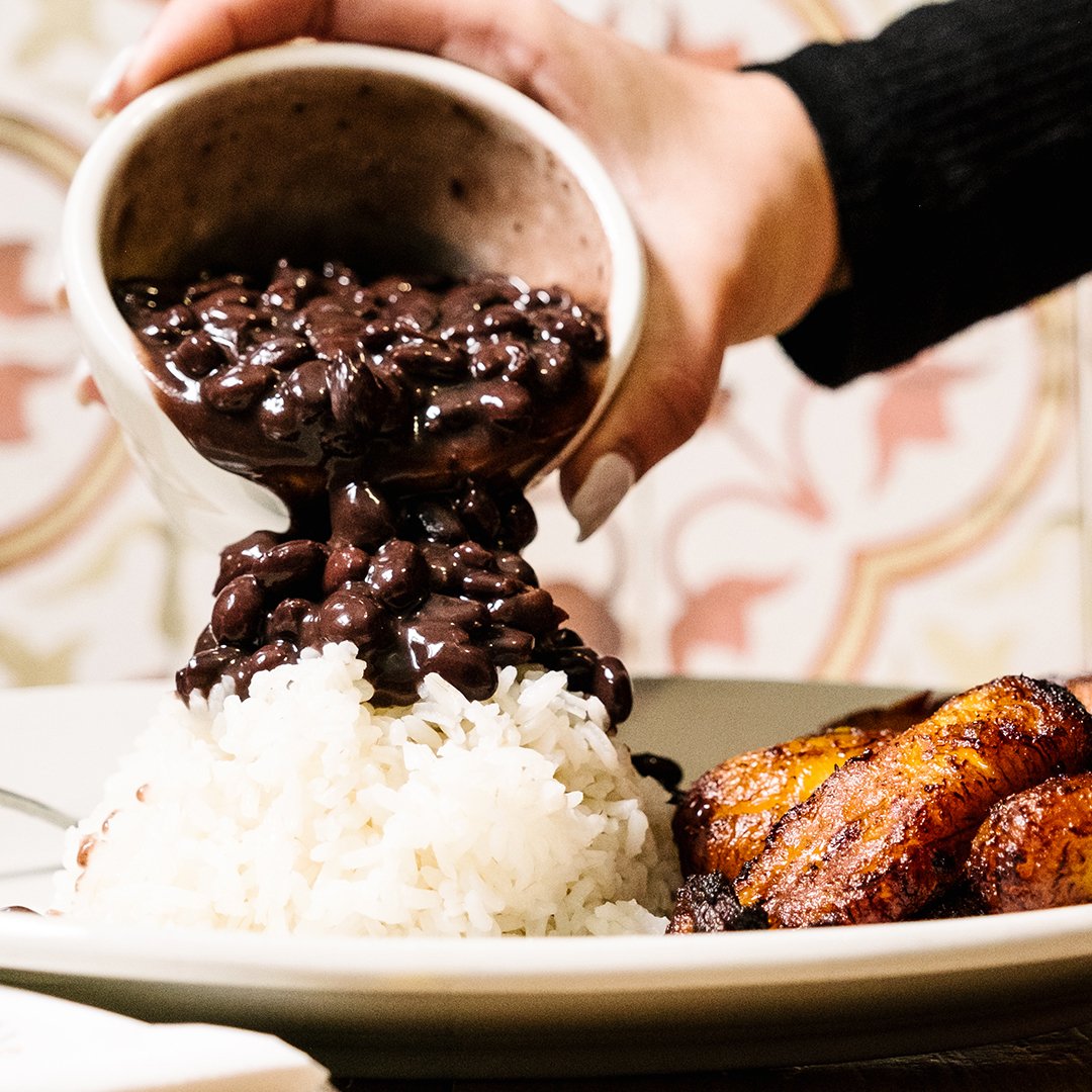 When you love the sides as much as the main dish...😋😋😋 #Cuba #CubaMiami #CubanosenMiami #Cubanosporelmundo #TasteofCuba #TheCubanTaste #CubanFood