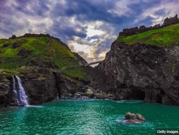 Claims Tintagel has no connection to King Arthur 'an insult' bbc.in/2Q4X6Jw