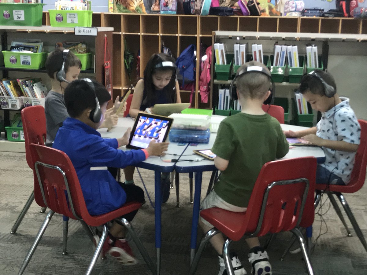 D61DeLayESL's tweet photo. After a long week of learning and assessments, the ELs are enjoying some much deserved free time on the iPads. #eslrocks #d6learns #brainbreak https://t.co/KMpwJuuCPt