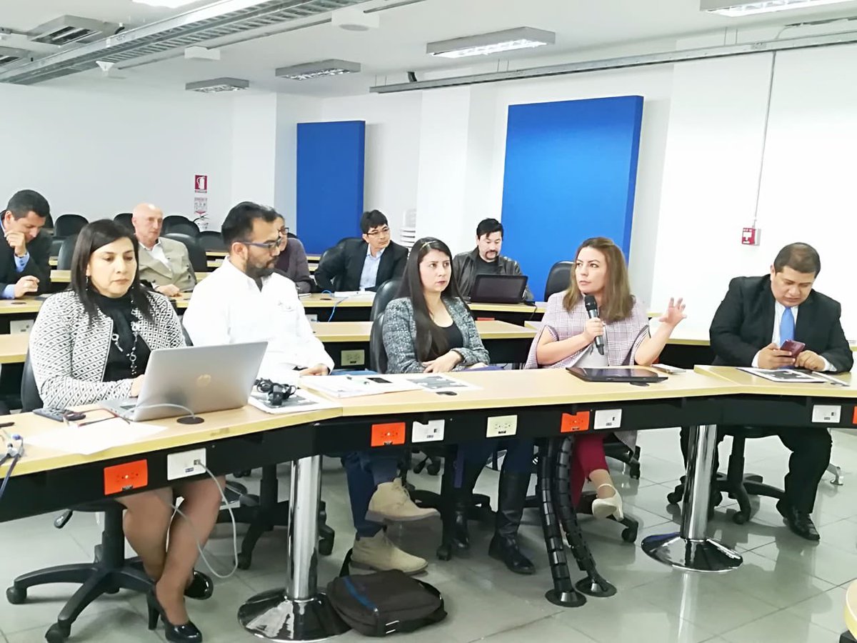 UniversidadUNAD's tweet photo. El panel de innovación empresarial cuenta con la panelista Diana Carolina Rojas, doctora en innovación, servicios y sostenibilidad, experta en Big Data, quien habla sobre el "campus a escala humana". https://t.co/pNyZygtpXn