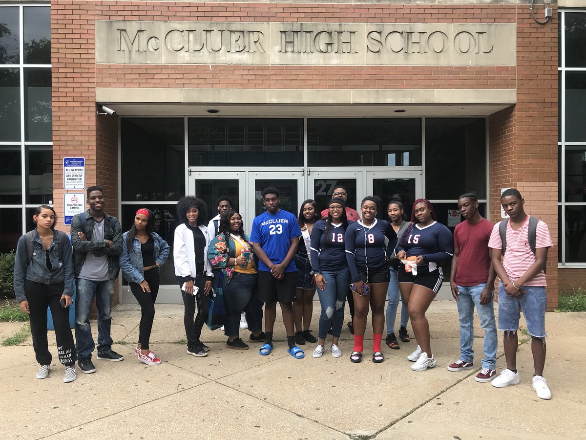 HSSUUpwardBound's tweet photo. 16 of our Upward Bound Scholars are members of the Student Government Association at McCluer High School. We love seeing our students active, involved and engaged in every level. #StudentLeaders #TrioWorks https://t.co/wVw4cJi5Lg