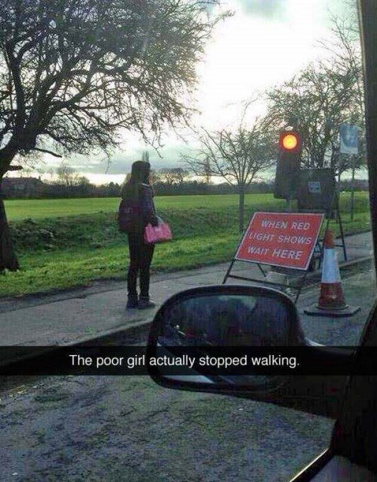 YouHadOneJ0B's tweet photo. Poor girl. https://t.co/IMpO4WeXzo