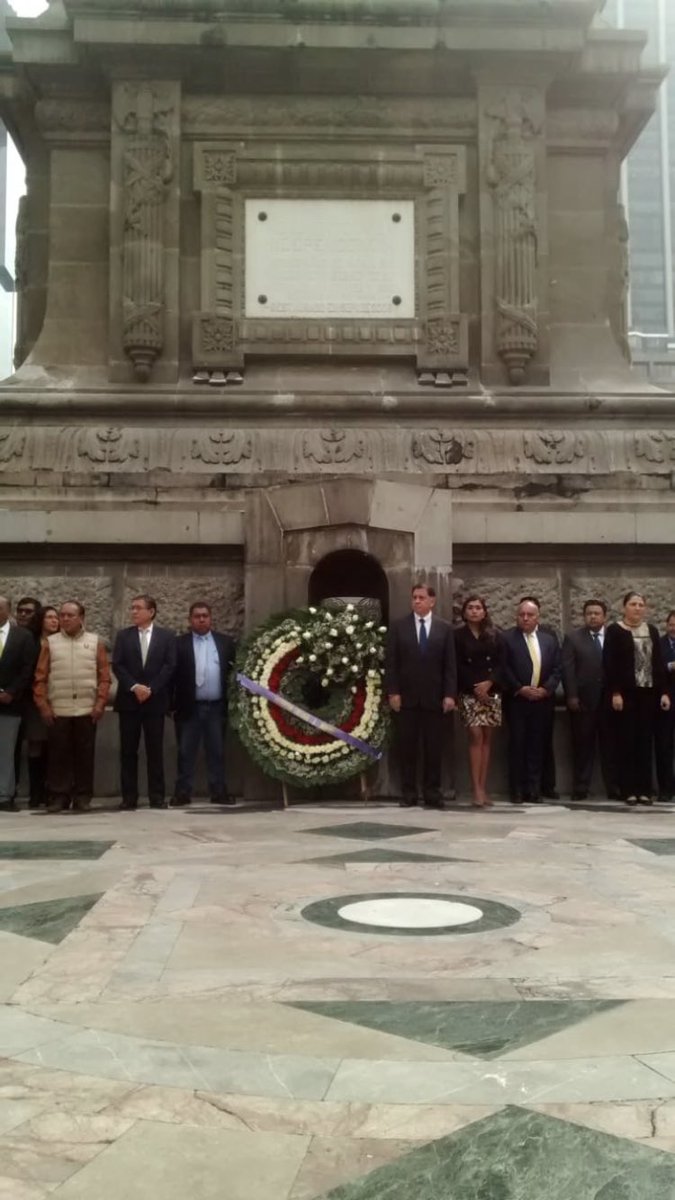 Agradecemos la visita de la delegación Gustavo A Madero para rendir guardia de honor en el monumento a la independencia <a href="/rogoval/">Rodolfo González 🇲🇽</a> <a href="/DelCuauhtemoc/">Cuauhtémoc Del Moral</a> <a href="/AdolfoRomanM/">Adolfo Román</a>