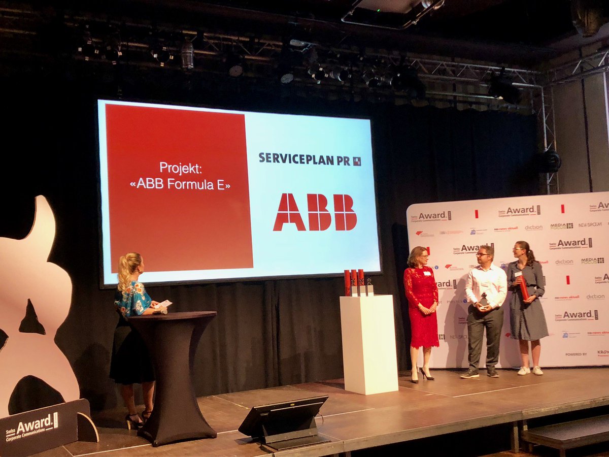 Der erste Communicator geht an @ABBSchweizAG und @serviceplanCH für das Projekt @FIAformulaE Grand Prix Zürich #AwardCC #congratulations