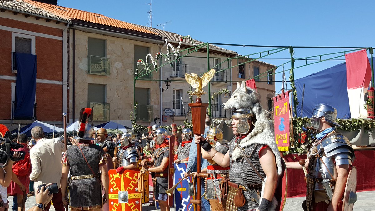 CuatroVillas's tweet photo. La primera Recreación Romana de nuestra villa #Sasamón ha sido todo un éxito. Para los que no pudisteis asistir, os dejamos una pequeña muestra. Así os entran ganas para veniros el próximo año. @SegisamaJulia #CuatroVillas #Amaya https://t.co/pPQsy4ECKT
