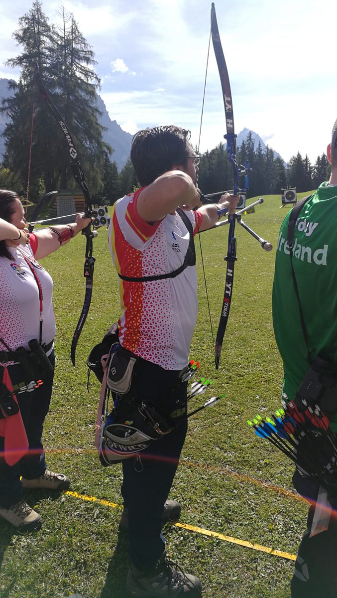 RFETA's tweet photo. Fin de los clasificatorios en el Campeonato del Mundo de Campo
RECURVO MUJERES
19º Irati Zurbano 593
RECURVO HOMBRES
27º Ignacio Gomez-Sancha 596
Genial remontada de Irati para meterse en las eliminatorias.
Aunque eliminado, bien tirado Ignacio.
#TeamESP
#WAFC2018
#WAFCRFETA18 https://t.co/C4hlMdNt26