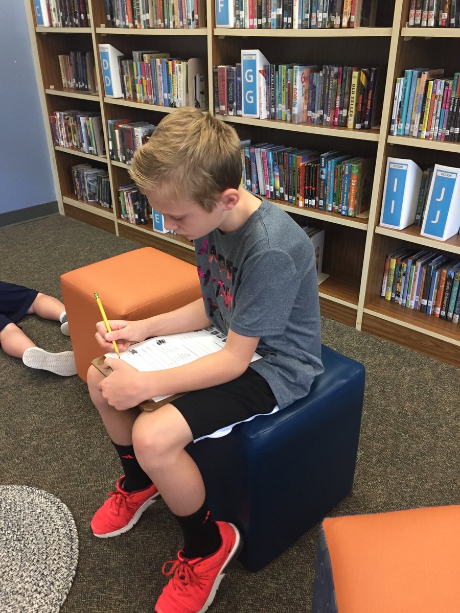RESLibrary_DCS's tweet photo. We’re learning more about ourselves as readers, and sharing that with others! #readingsurvey https://t.co/ptogZc7XkP