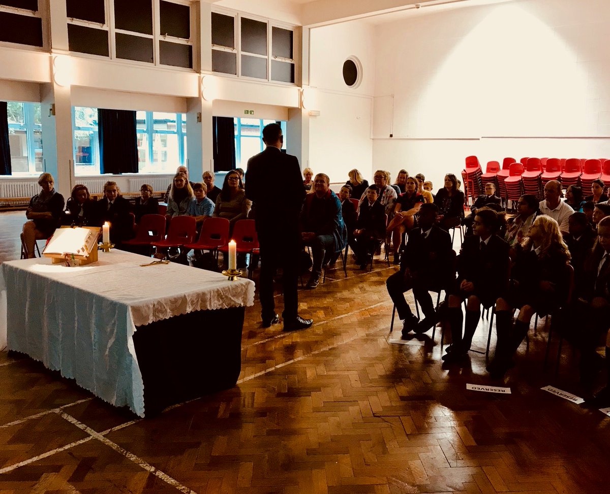 B_Ullathorne's tweet photo. Tonight we welcomed parents, staff and students to our Year 7 Welcome Mass. Huge thanks to our fantastic readers! Incredible singing and a fantastic way for our year 7's to begin their journey with us. #TheUllathorneWay #Year7 #Mass https://t.co/45AO0fh1GE