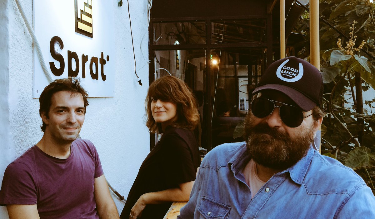 on tour promocija albuma !!!
dont it make you want to go home večeras u spratu!! cetinjska 15, @ 20.30 ❤️