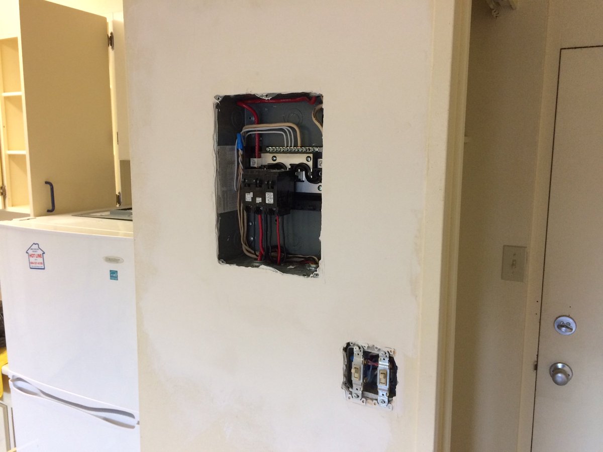 HomeRenoDeals's tweet photo. Drywall repairs around the power box have been completed
#drywall #wall #drywallrepair #drywallrepairs #walls #wallrepair #wallrepairs #paint #painting #painters #painter #painterservices #homereno #homerenos #homerenovations #homerenodeals #renodeals #renovationdeals https://t.co/BfuOA4muYi