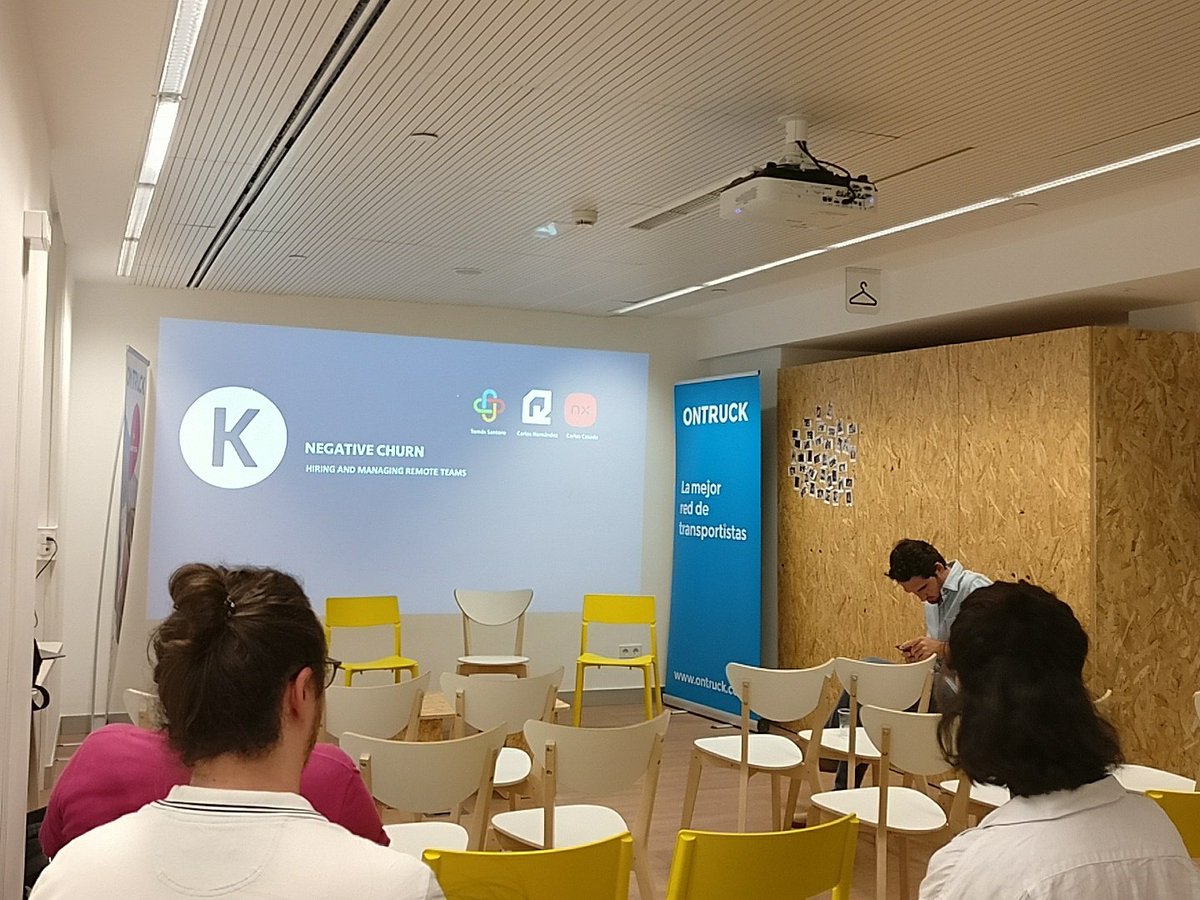 cortijc's tweet photo. Recién llegado al #NegativeChurn que organiza @Kfundvc con @tomassantoro, @polimorfico, Carlos Casado y el gran @jaimenovoa a la batuta #SaaS Por cierto lo que tienen aquí montado los chicos se @ontruckcom vaya pasada... https://t.co/bXONiqHbFc