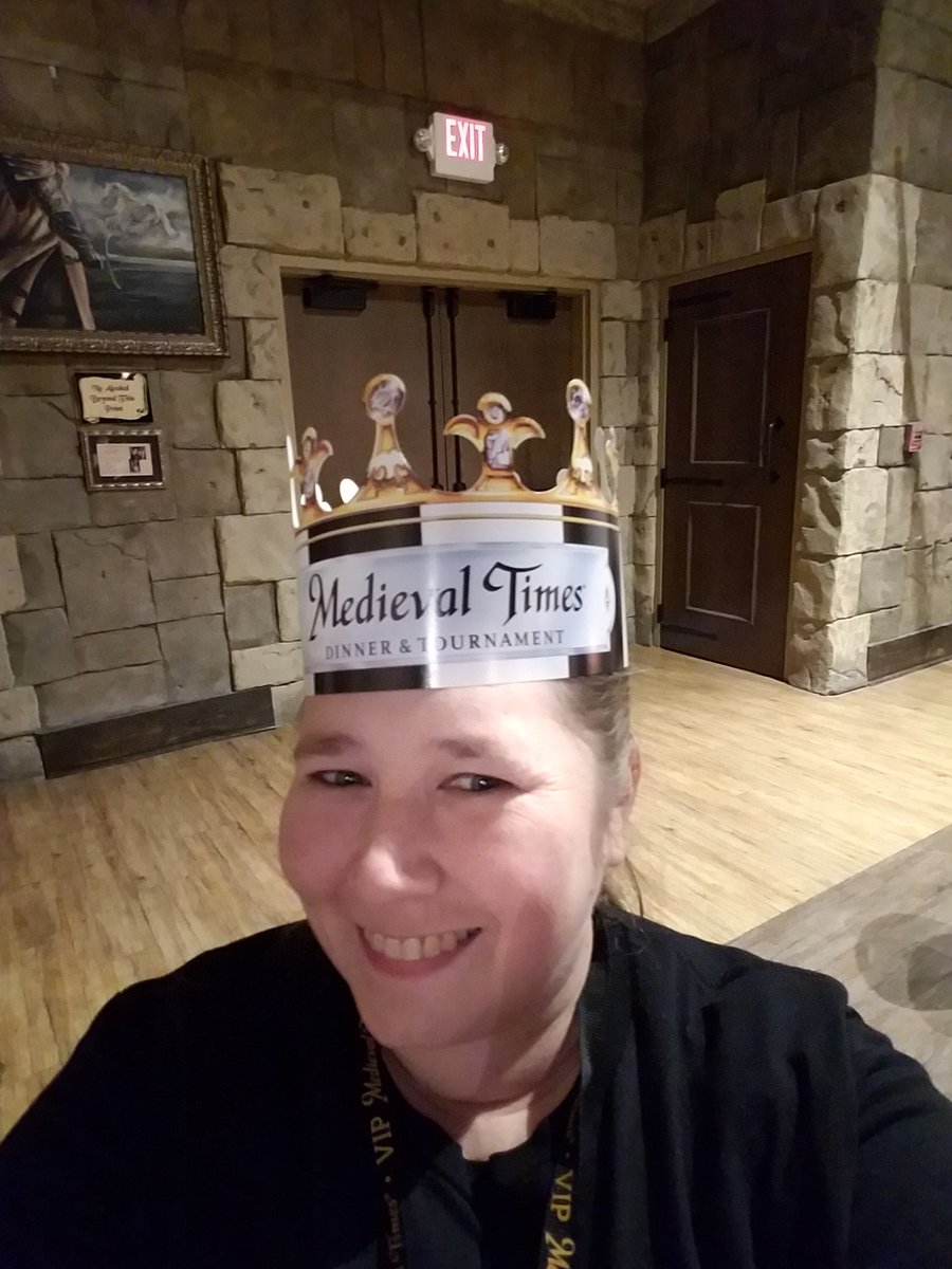 FudgeTexas's tweet photo. Friday night @MedievalTimes w/friends! Had a blast hanging with these amazing ladies!
@the9021bro I'd never had anyone to share my β€ of #BH90210 B4 I met you & I treasure your friendship every day. You're such a kind, positive, & strong person. #keeperofthecode #PeachPitPals https://t.co/Tkm8KISFhI