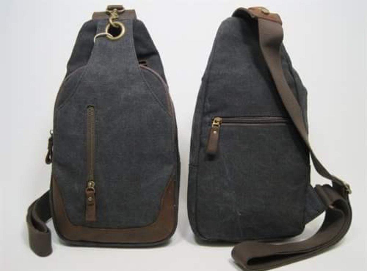 📢Students!! 
From now until Sept.16 when you show your school ID you get 15% off our awesome canvas bags! #reddeer #BacktoSchool #ThursdayMotivation #lacombe #RDC #innisfail