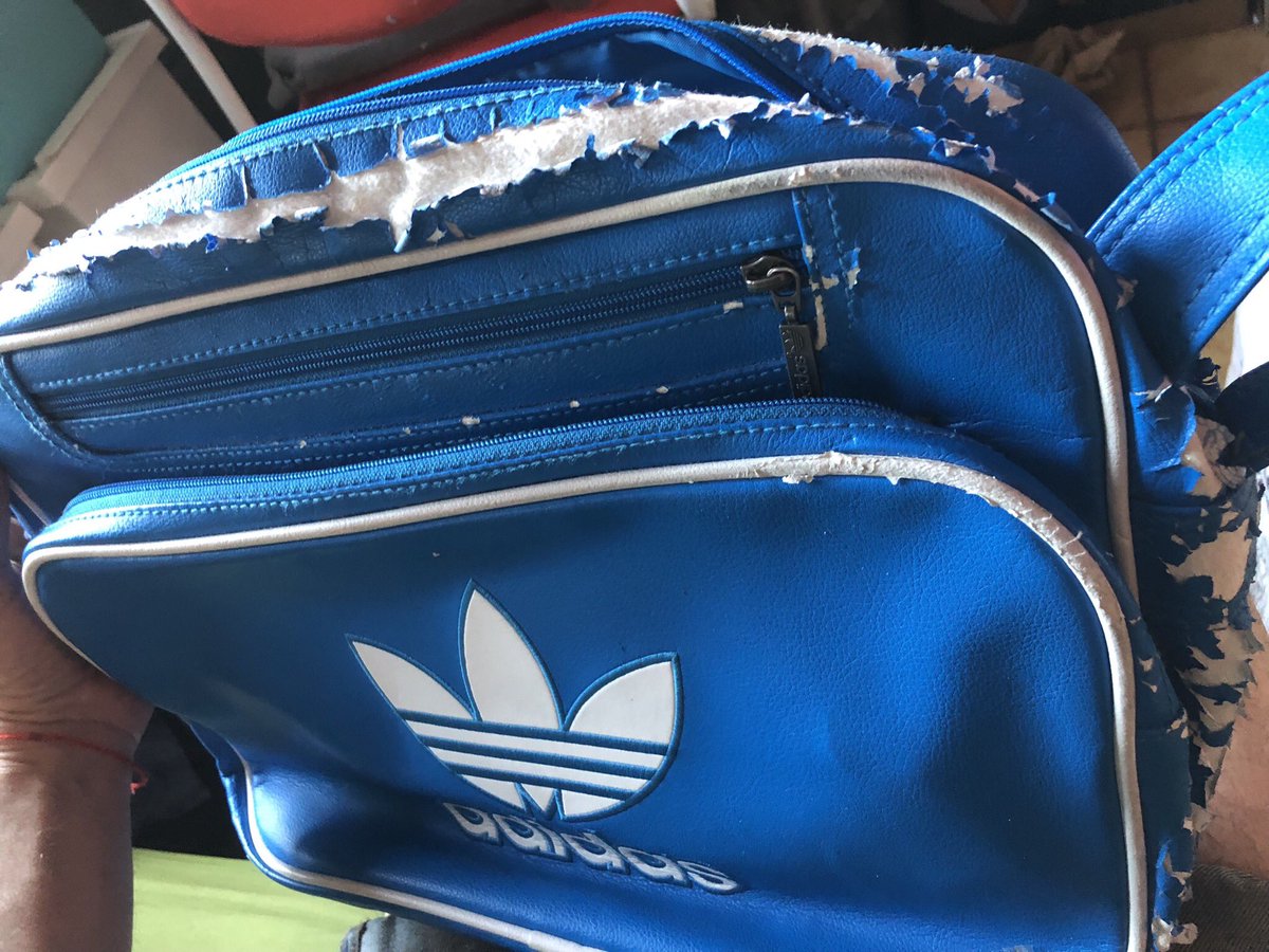 MarioJohnV's tweet photo. @adidasoriginals @IvanRDixon @famlikefamily @donaldglover Each time you see adidas original promoting itself remember this is its quality!! 🙄 https://t.co/e6SPhJkkhX