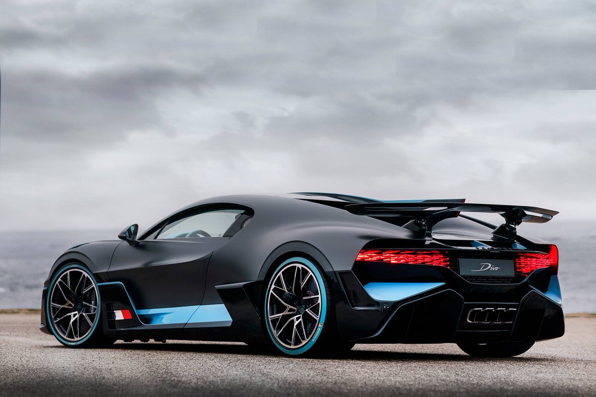 luxe_cars_com's tweet photo. Coastal dreams becoming reality. #BUGATTI #Divo #BuiltforCorners https://t.co/KZIK1ksTTy