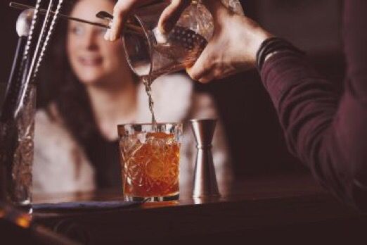 riddlesbar's tweet photo. So excited that it’s Thursday cause you know what that means? Tomorrow is Friday! So cocktails are acceptable tonight right? #earlystarttotheweekend https://t.co/r2Fzt1wefu