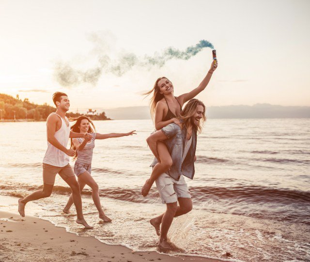 What is a buddymoon? Newlywed millennials are changing the way they honeymoon ~ via <a href="/bustle/">Bustle</a> bit.ly/2oOqk2N