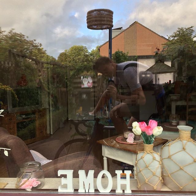 FietspaT's tweet photo. π· Buiten fietsen op de rollen #selfiets #igerscycling #instacycling #cycling #fietspat #cyclinglife #korfbal #everydayriding #beatcycling https://t.co/WC56G9UkwS