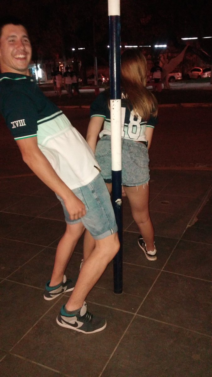 Amambuka18's tweet photo. Dicen por ahí que mañana se vuelve al templo con la primer noche de Estudiantes y que en menos de un mes Amambuká se va a BARILOOOOO🎉🍻🍼🍷🎊😈 https://t.co/cZ9Si4gaRg