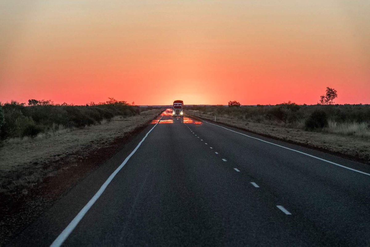 greenprojectorg's tweet image. The #Transformers. More frequently than anticipated, we got across while #driving, a great #Australian #invention, these fearful #gigantic #trucks, so called "#roadtrains" which were pulling three or more #trailers, pushing us aside.
 en.wikipedia.org/wiki/Road_trai…