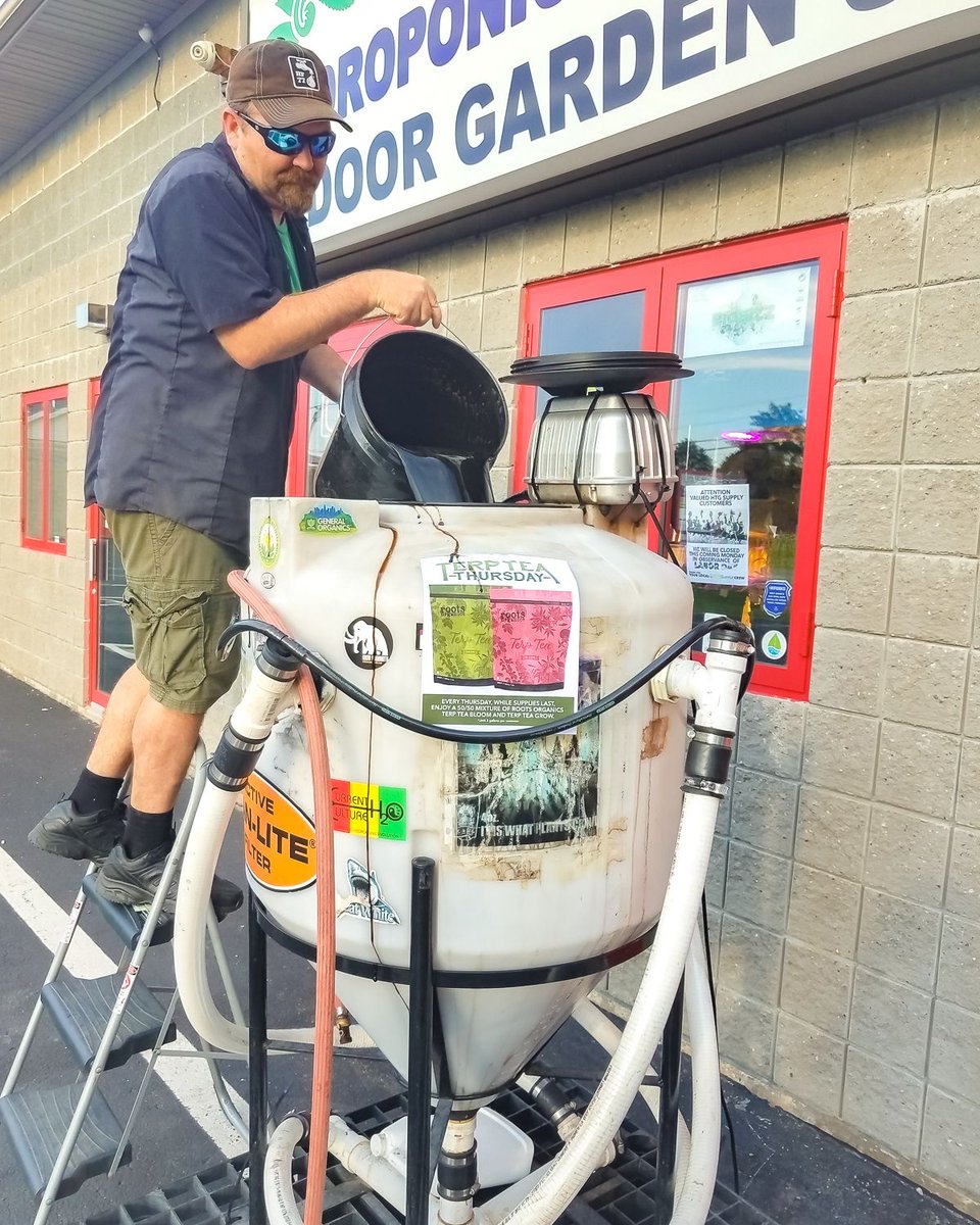 HTGSupply's tweet photo. Our boys in #Portland are brewing up a storm - stop into your local #HTGSupply before the end of the day and pick up your free #TerpTea sample, up to two full gallons!
#summer #garden #gardening #growers #growlife #goodlife #rootsorganics #urbangarden #growyourown #plants https://t.co/DS3NKU1G7V