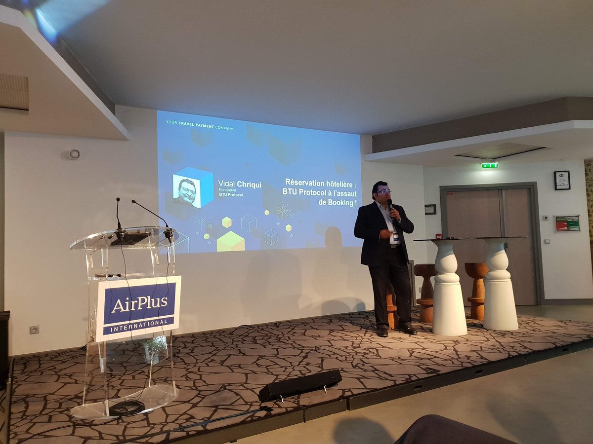 mnemoniq007's tweet photo. Merci à @AirPlus_France de m'avoir donné l'occasion de pitcher @BtuProtocol et les bénéfices de la réservation en direct
#BookingTokenUnit $BTU #BTUProtocol #blockchain #UnivAirPlus #UnivAirPlus2018 https://t.co/XEC60FbyEh
