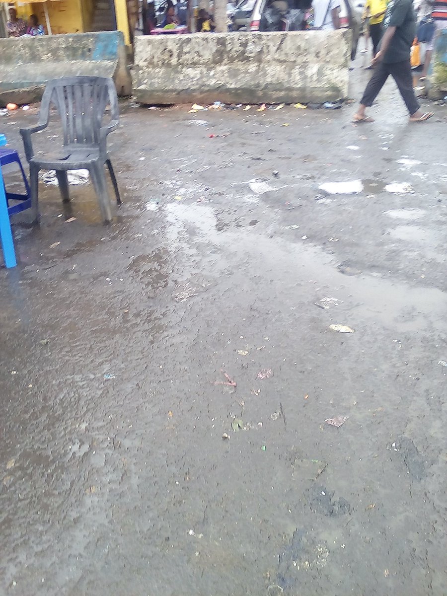 certifiedcamill's tweet photo. From AmaJK to Ekeonunwa has been cleared. Good looking out to the Commissioner of Environment.
#CleanDouglasRoad #FixOwerriRoads #KeepDouglasClean #CleanDouglasRoad https://t.co/ihwBlErihn