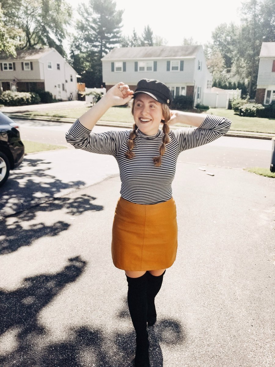 NatalieBONeil's tweet photo. Waiting for the leaves to change like... | 09-06-18 | https://t.co/chuXON79Qe https://t.co/53FQLs3qna