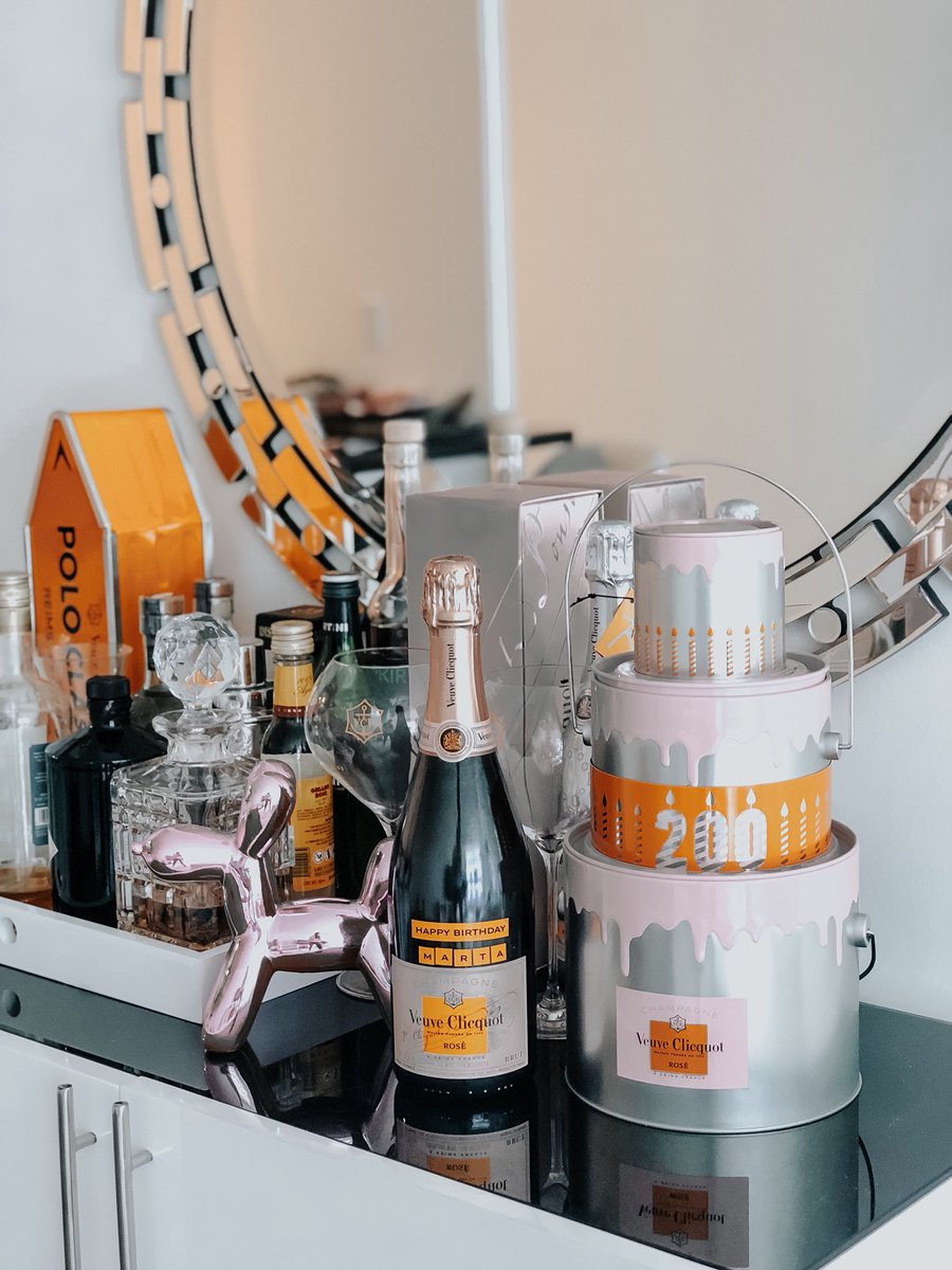 MartaTryshak's tweet image. “champagne s'il vous plait” 🍾 - thanks to @VeuveClicquot and @PRMediumRare for the pretty surprise in the mail! | #LiveClicquot