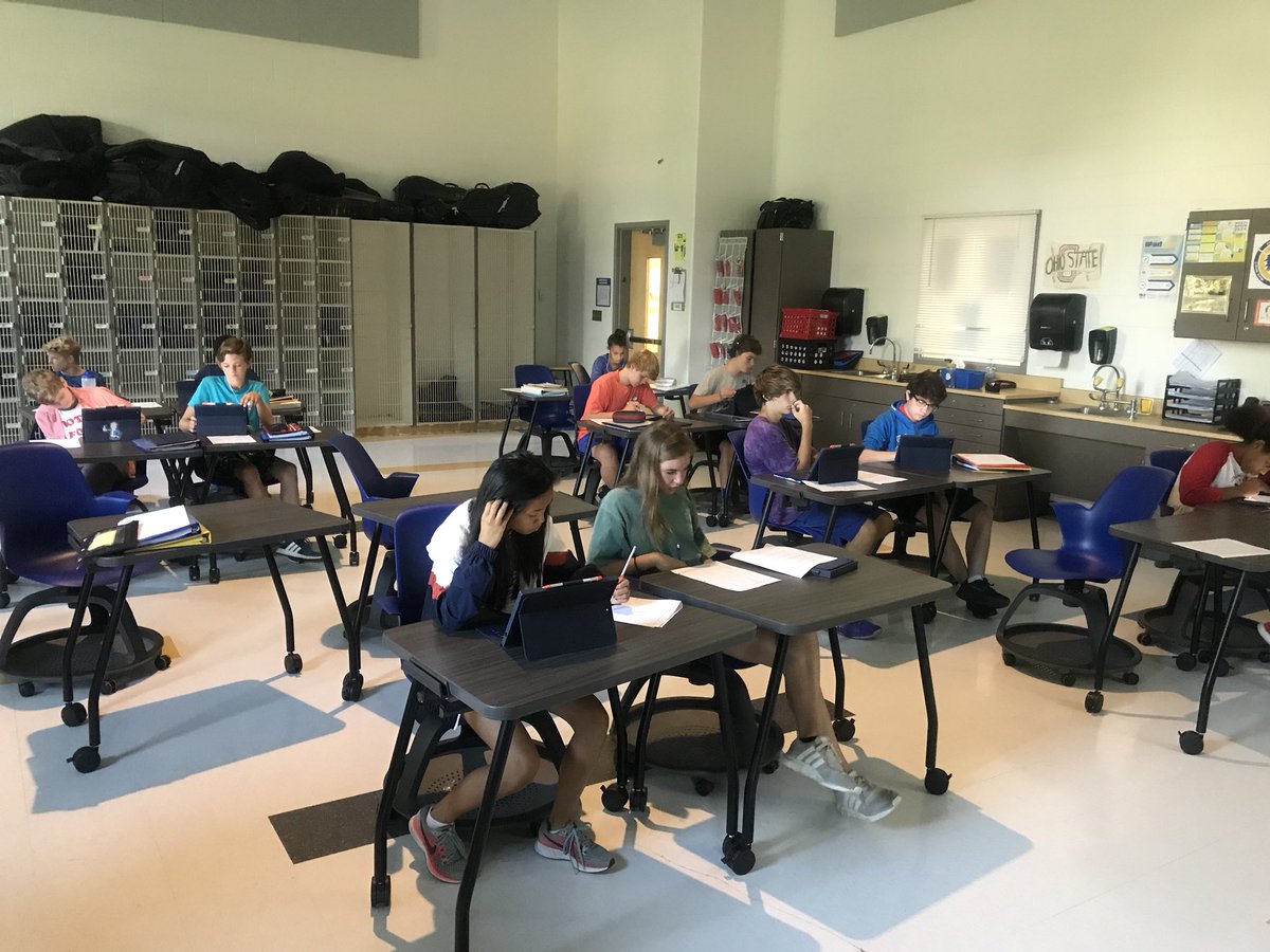 MJHSBarr's tweet photo. Start of math workshop for the day. Small group in the front and the other students working on their playlists and helping each other. Kids helping each other means everyone is learning. @MJHSConnaughton #flexibleseating https://t.co/DW6JfbkNb5