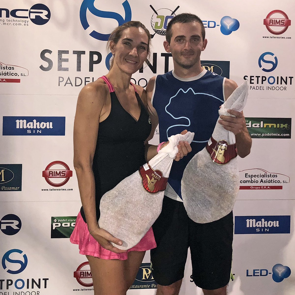 SetPointG's tweet photo. Aquí os dejamos las fotos de los campeones y subcampeones del pasado Pozo del 2 de septiembre ¡Enhorabuena y a seguir jugando al pádel! #setpoint #setpointgetafe #padel #padelmadrid #madrid #getafe #locosporelpadel https://t.co/hD9RAPzh4p