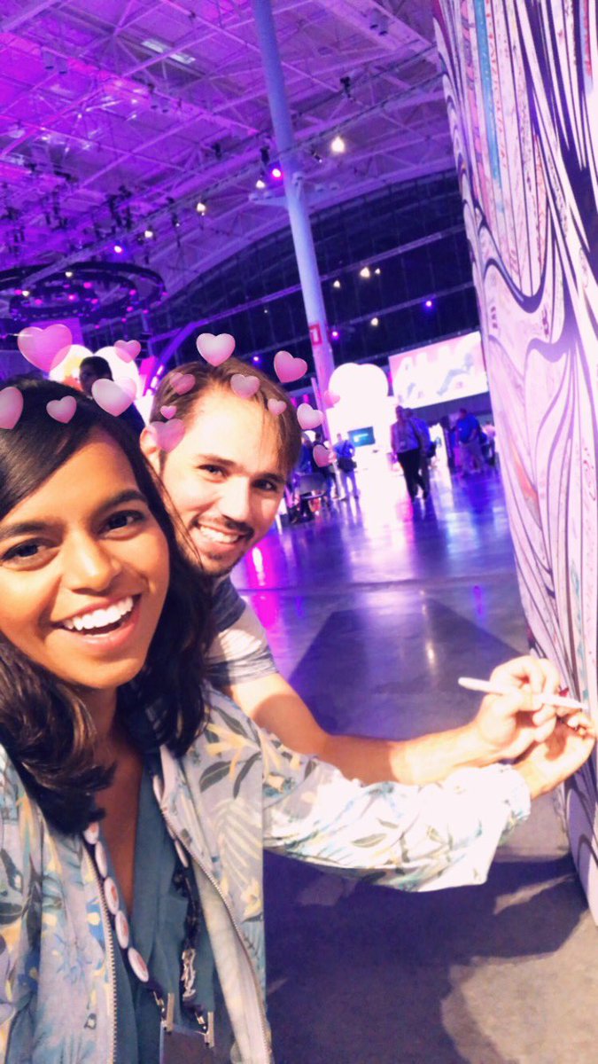 srcorley's tweet image. Coworkers that #INBOUND18 together... #HubSpotScavengerHunt #HubSpotLove @ajlaporte