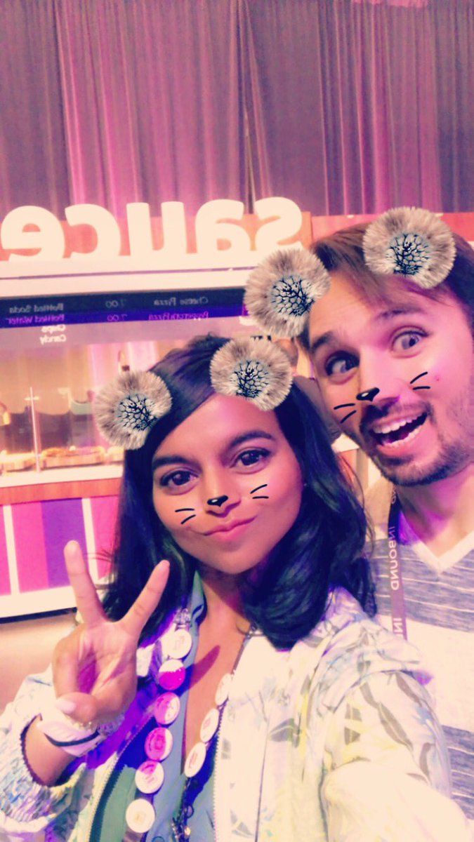 srcorley's tweet image. Coworkers that #INBOUND18 together... #HubSpotScavengerHunt #HubSpotLove @ajlaporte