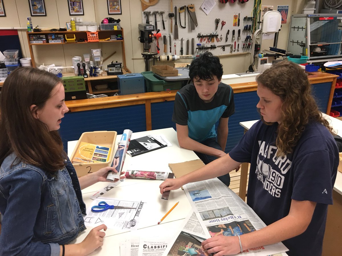 PackerEngineers's tweet photo. First week Engineering ice-breaker: build a newspaper table!
#budgetEngineering #RecycledFun https://t.co/3YCiFWhiQD